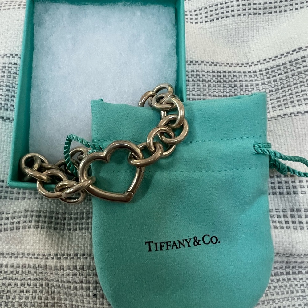 🌟Tiffany & Co. Sterling Silver Heart Clasp Bracelet ***Retired***
